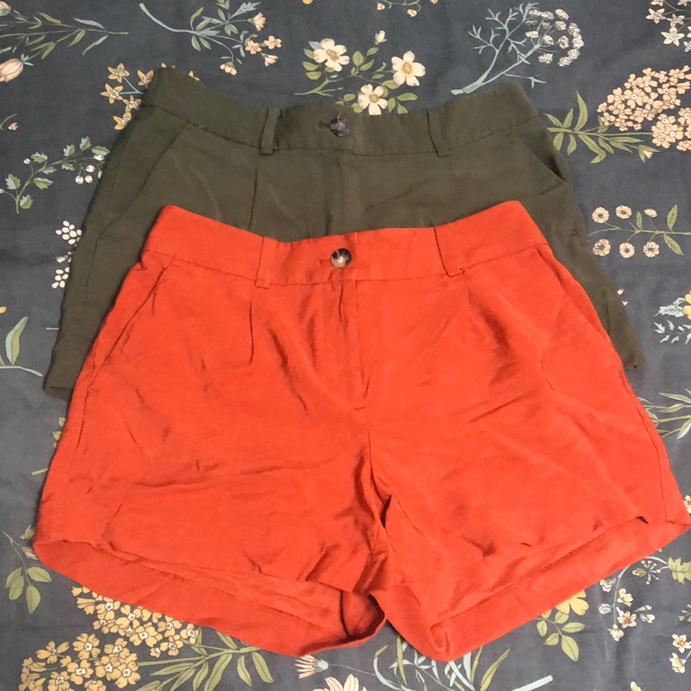Bundle of Two LOFT Pleated High Waisted Trouser Shorts Orange and Green Medium